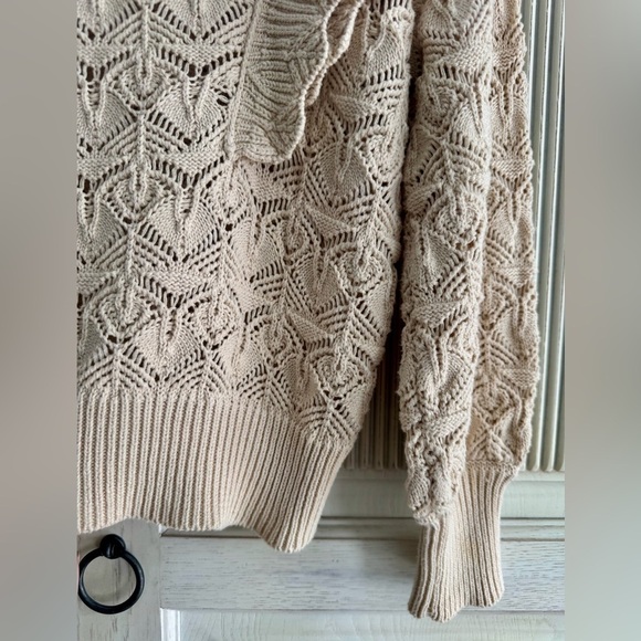 LINE & DOT Women’s Cream Knit Crochet Ruffle Sweater Size Small - Picture 13 of 15